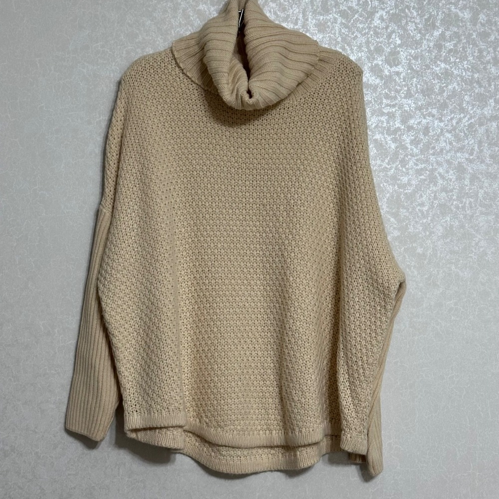 Doe & Rae Oversized Creamy Tan Knit Cowl Neck Turtleneck Cozy‎ Sweater Sz S